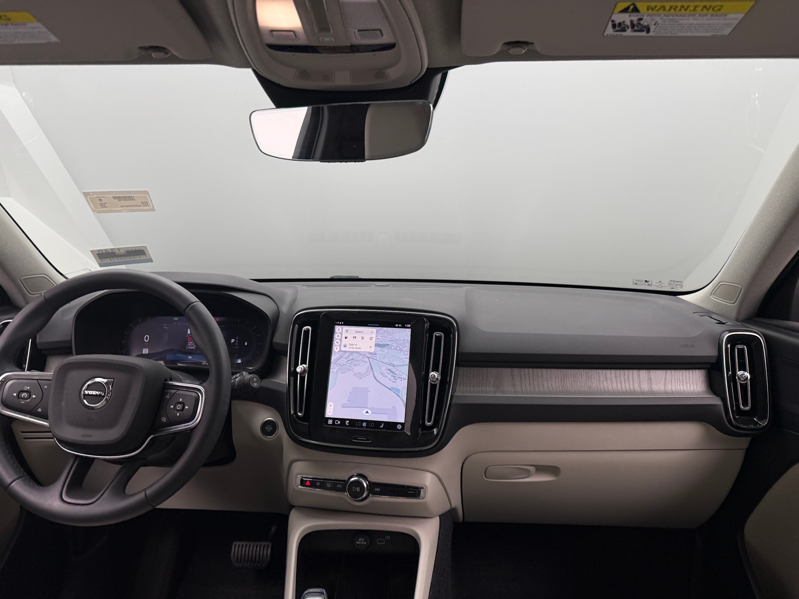 Thumbnail: 2023 Volvo XC40 - 2