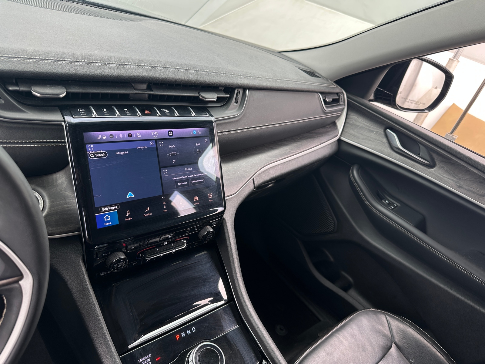 Thumbnail: 2023 Jeep Grand Cherokee - 3