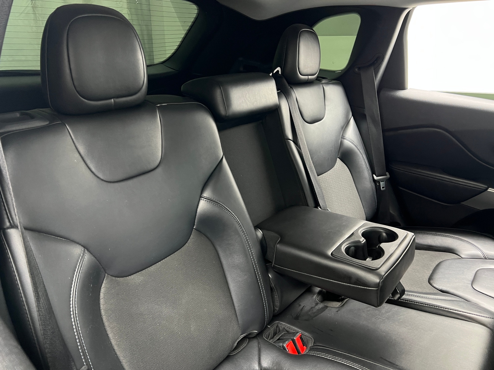 Thumbnail: 2020 Jeep Cherokee - 5