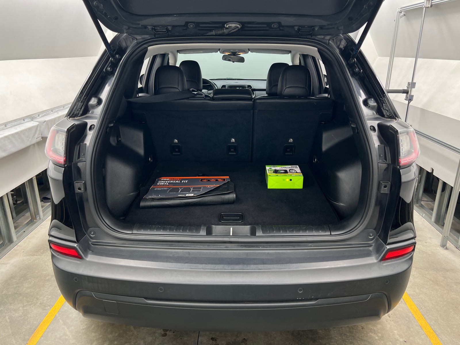 Thumbnail: 2020 Jeep Cherokee - 6