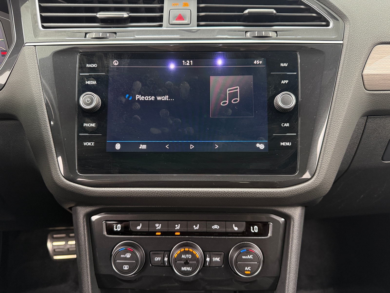 Thumbnail: 2019 Volkswagen Tiguan - 3