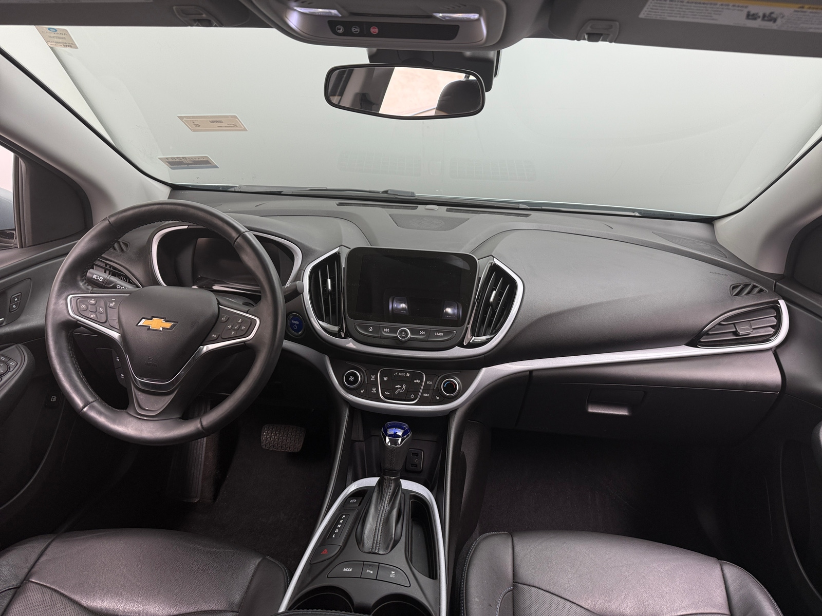 Thumbnail: 2018 Chevrolet Volt - 2