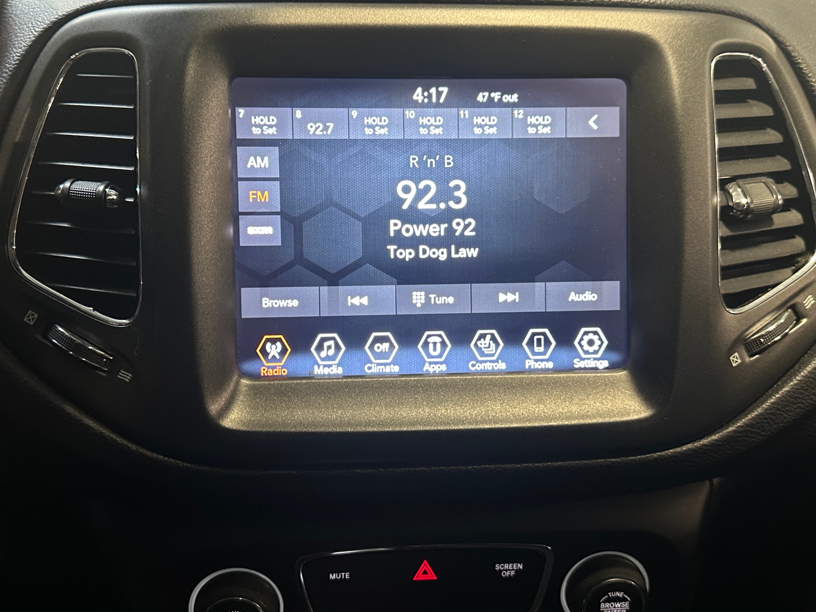 Thumbnail: 2019 Jeep Compass - 3