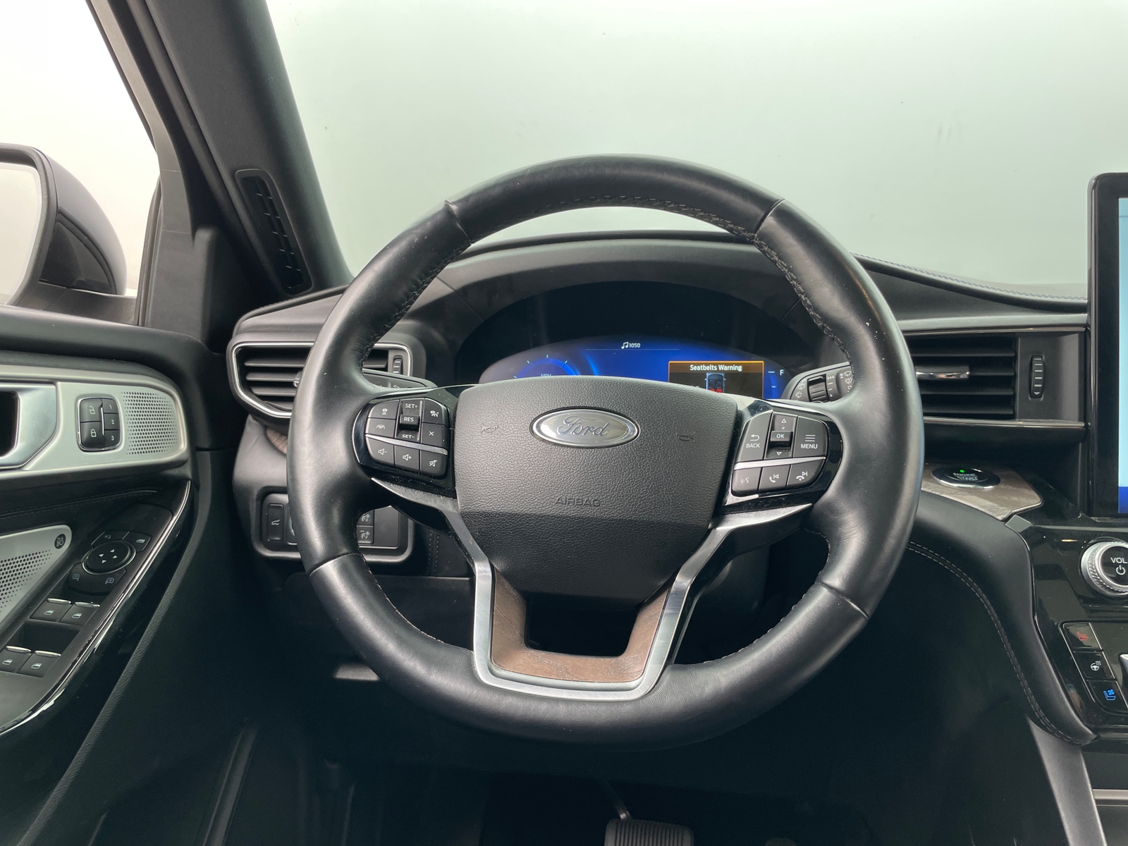 Thumbnail: 2021 Ford Explorer - 4