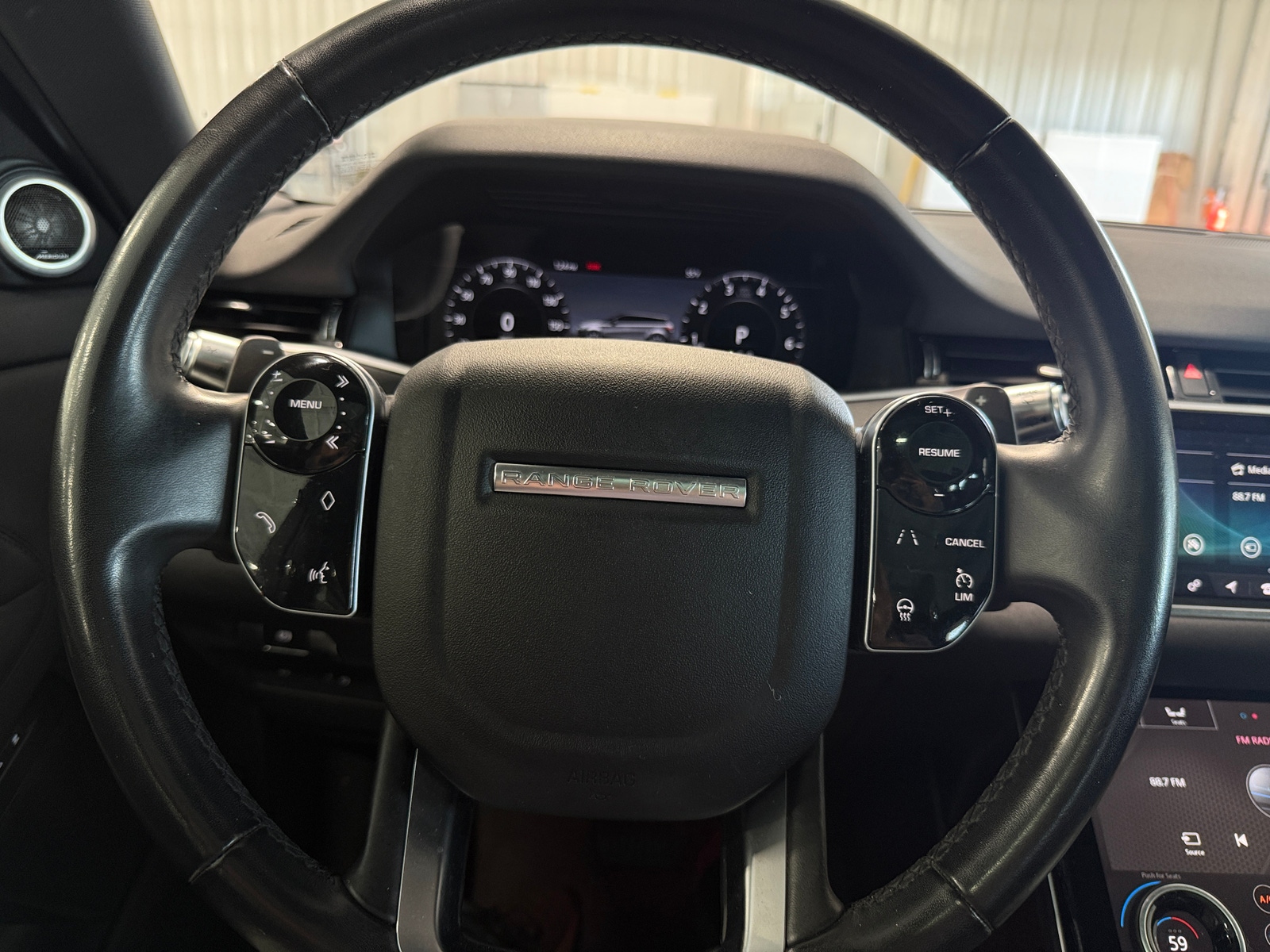 Thumbnail: 2020 Land Rover Range Rover Evoque - 4