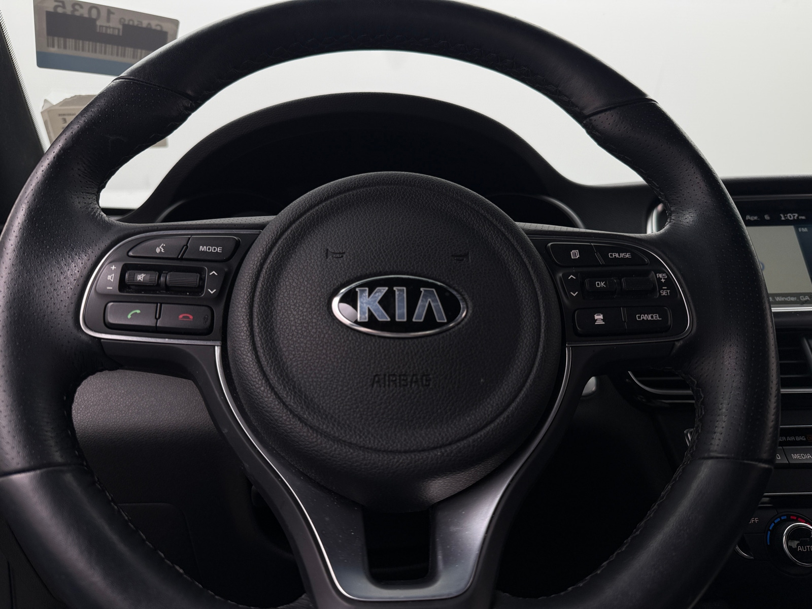 Thumbnail: 2017 Kia Optima - 4