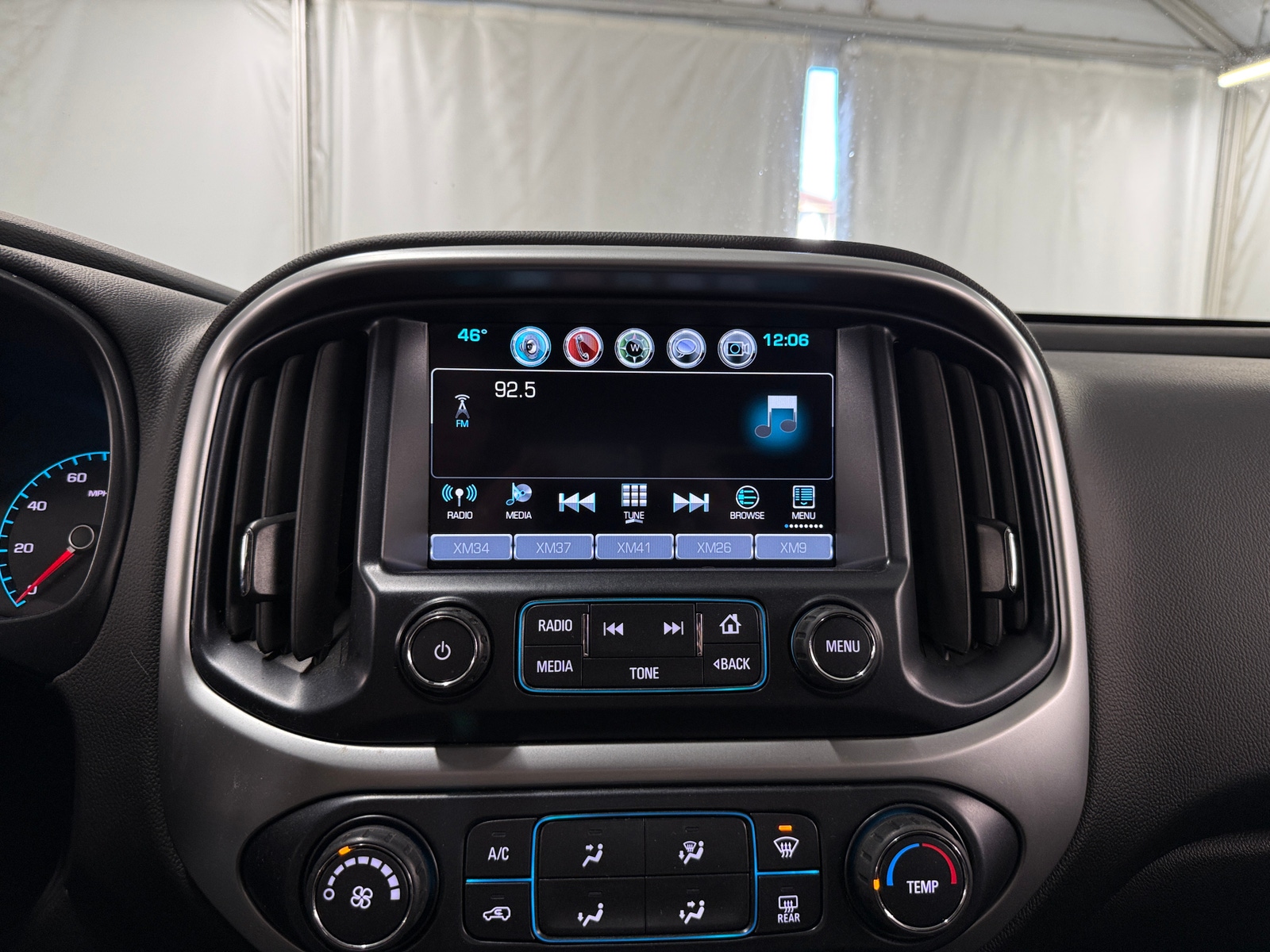 Thumbnail: 2018 Chevrolet Colorado - 4