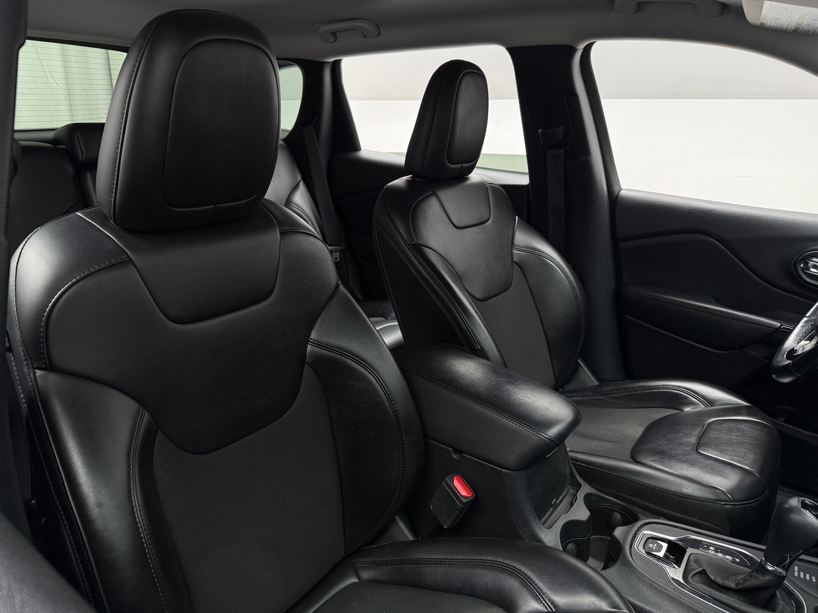 Thumbnail: 2020 Jeep Cherokee - 2