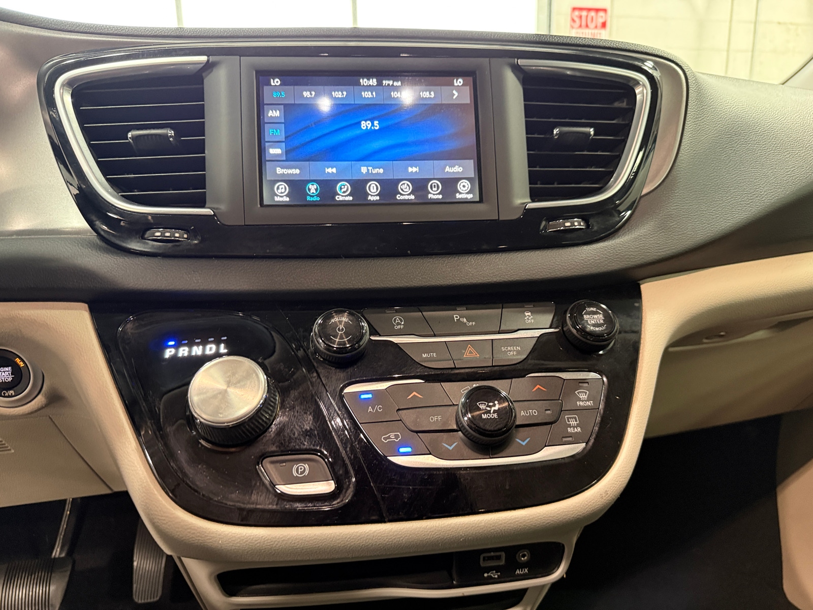 Thumbnail: 2020 Chrysler Pacifica - 3