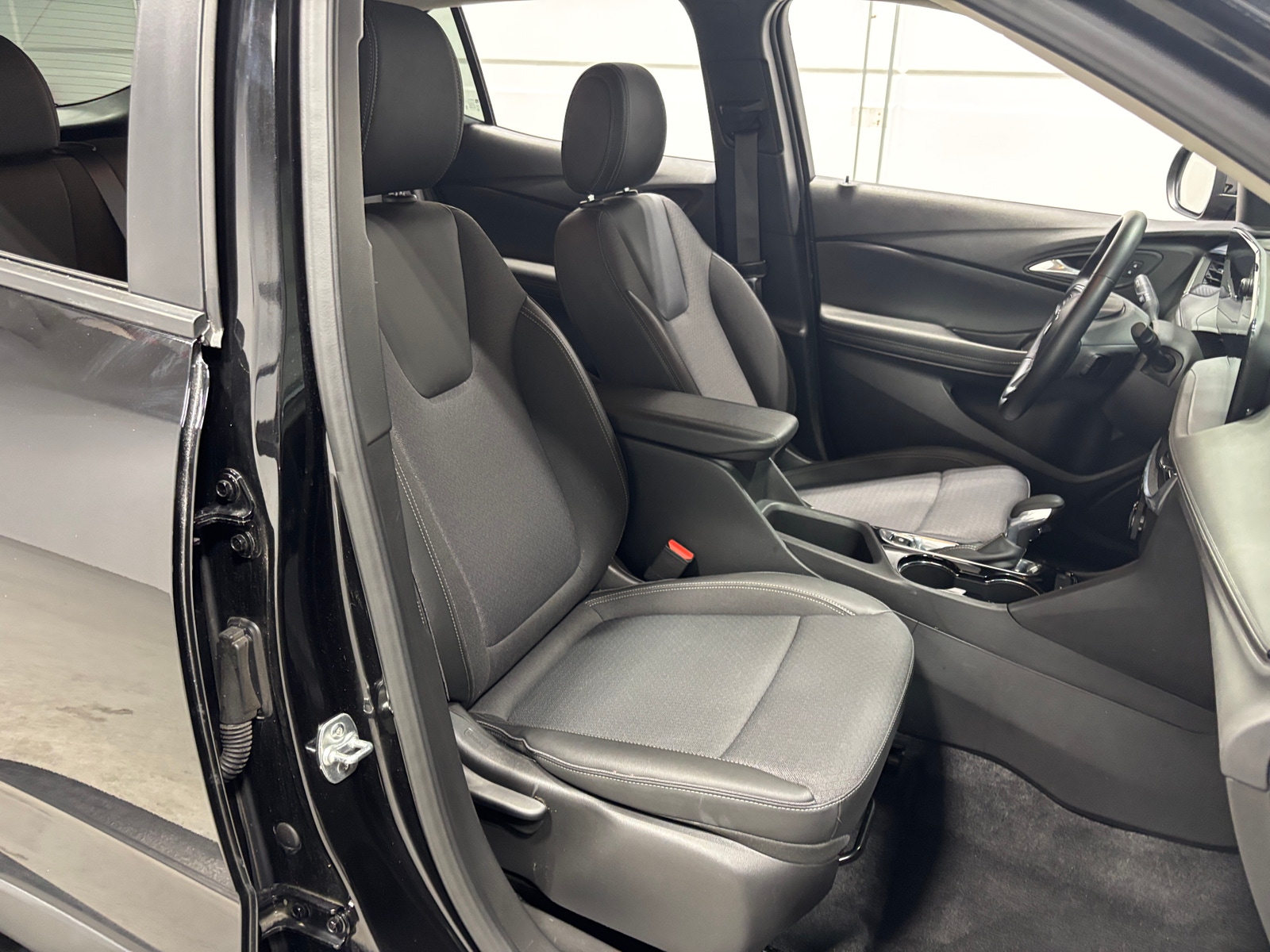 Thumbnail: 2025 Buick Encore GX - 2