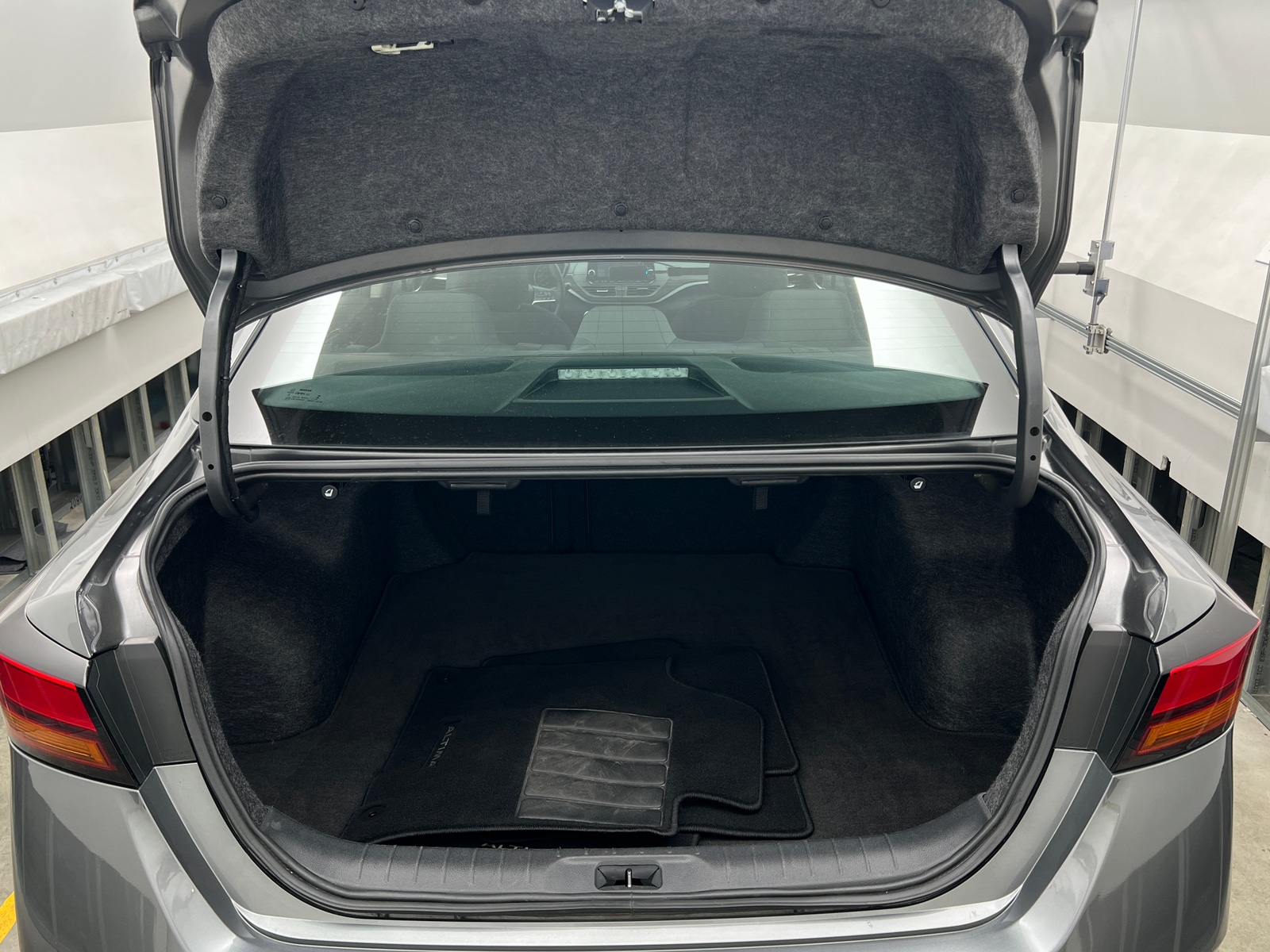 Thumbnail: 2025 Nissan Altima - 7