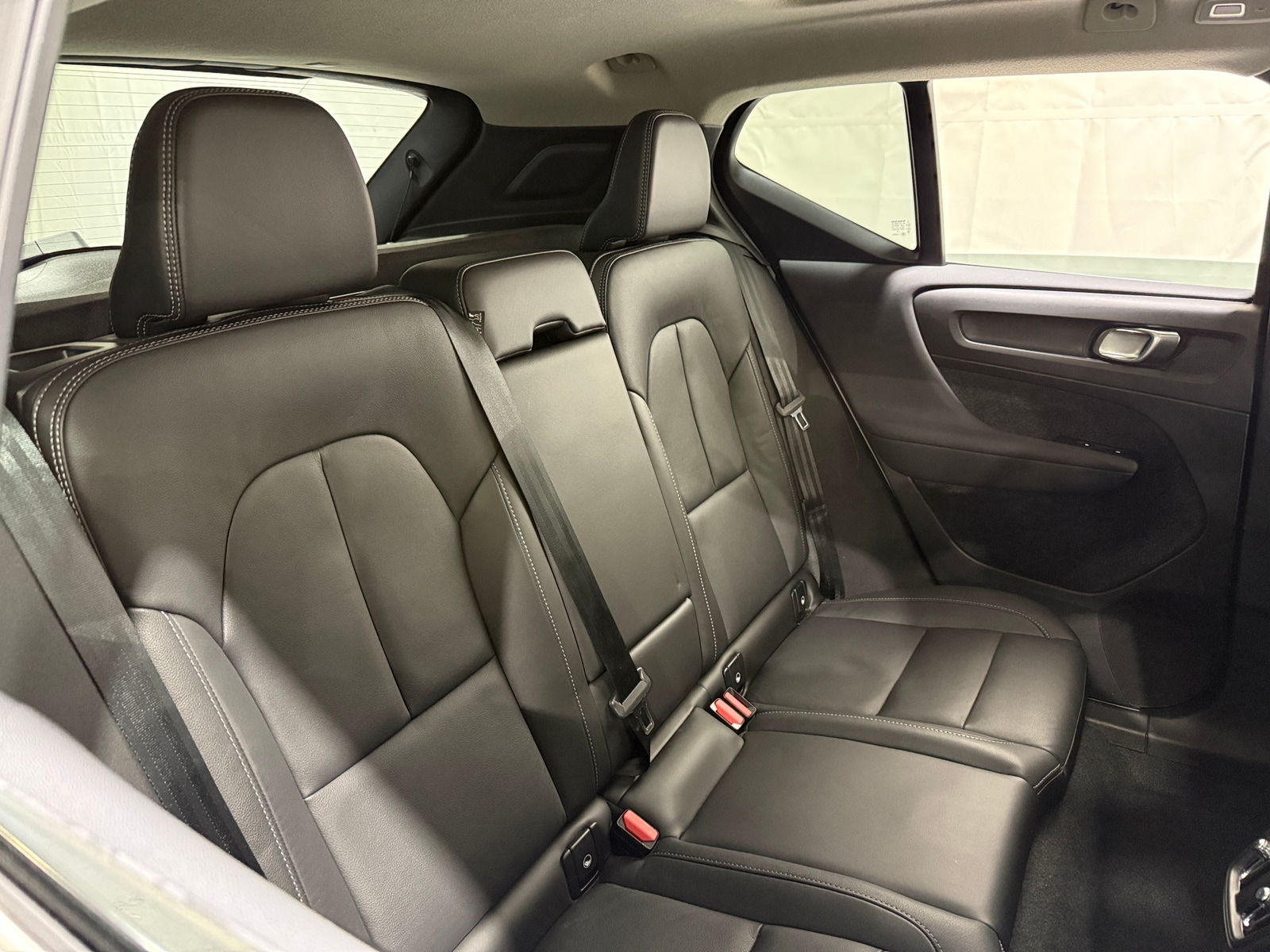 Thumbnail: 2025 Volvo XC40 - 5