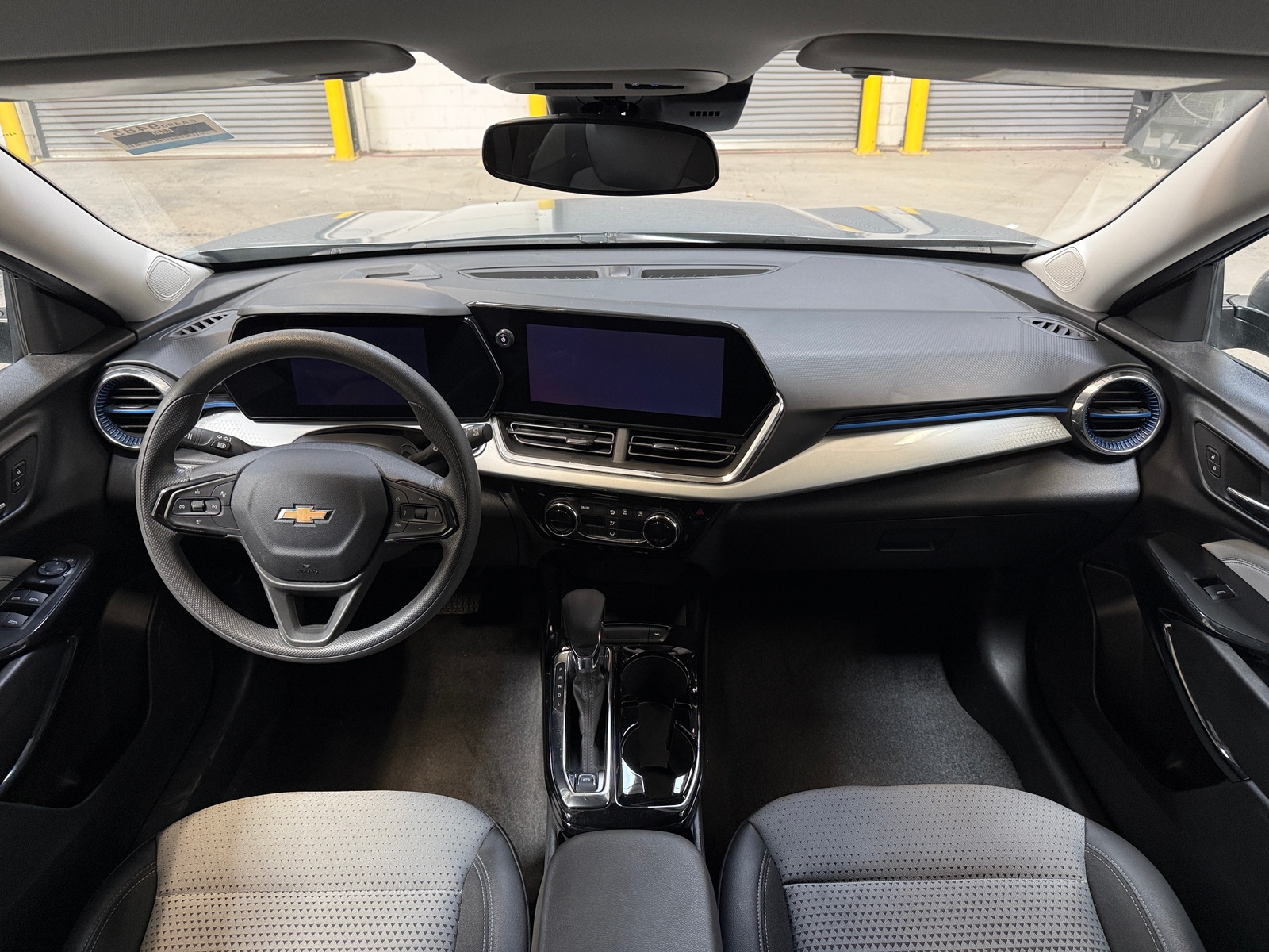 Thumbnail: 2025 Chevrolet Trax - 3