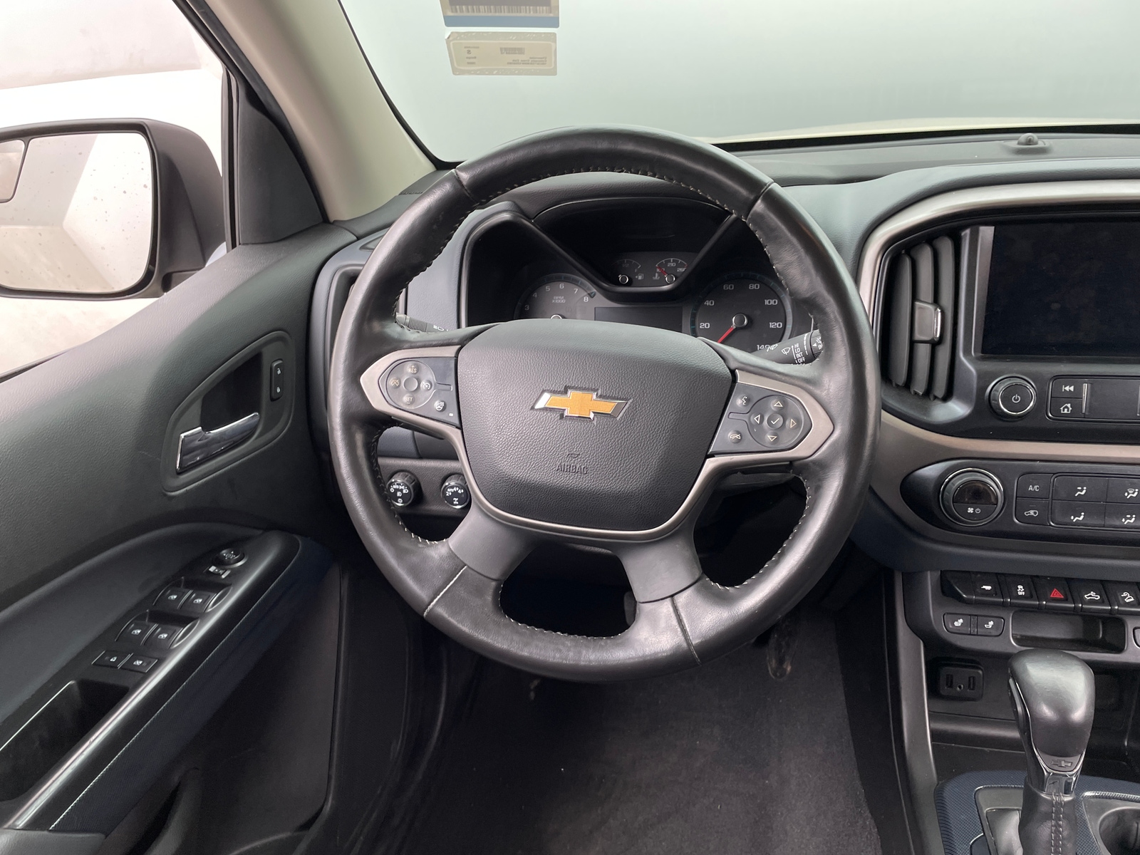 Thumbnail: 2022 Chevrolet Colorado - 4