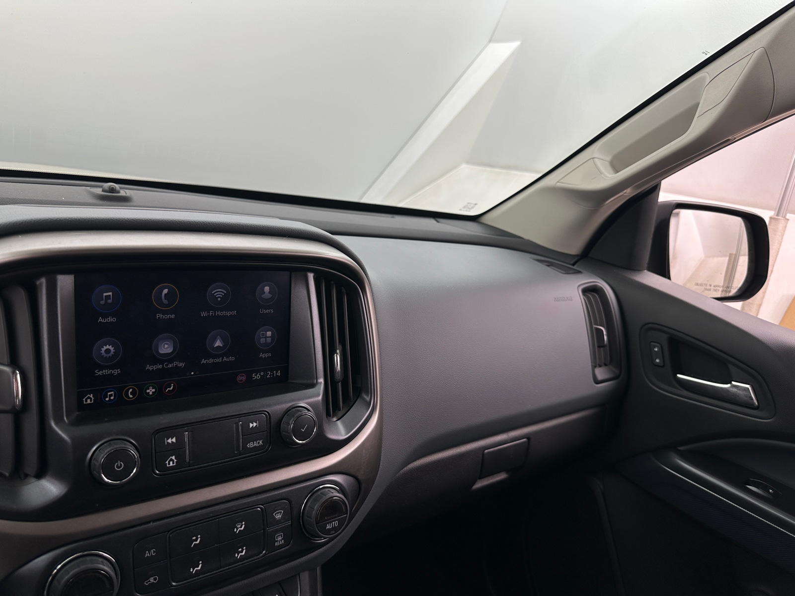 Thumbnail: 2022 Chevrolet Colorado - 3