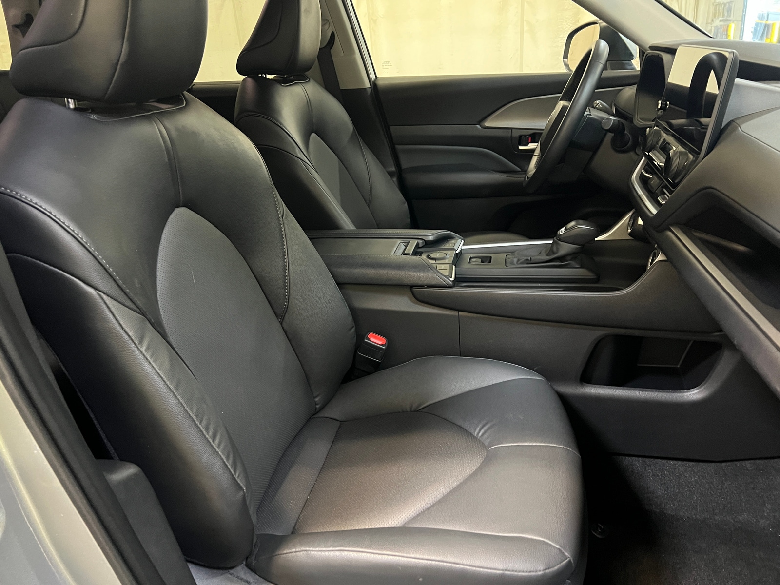 Thumbnail: 2025 Toyota Grand Highlander - 2