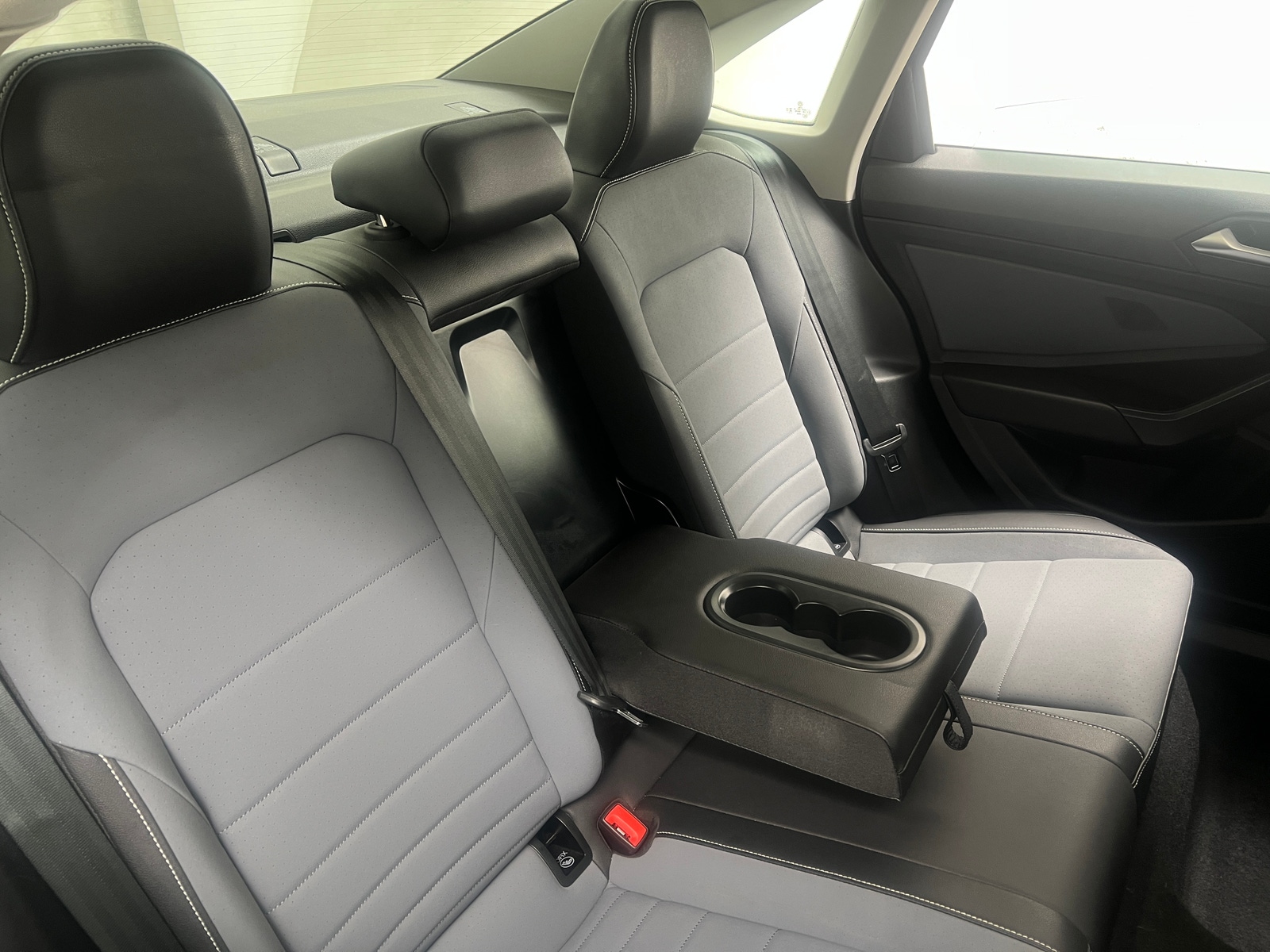 Thumbnail: 2025 Volkswagen Jetta - 5