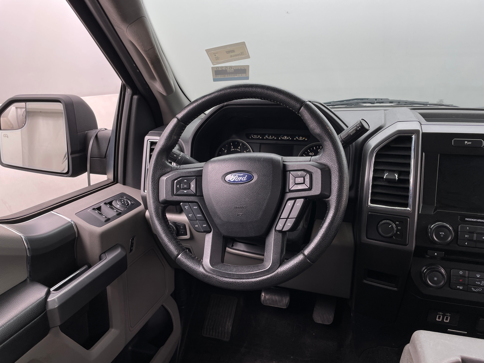 Thumbnail: 2016 Ford Econoline - 5