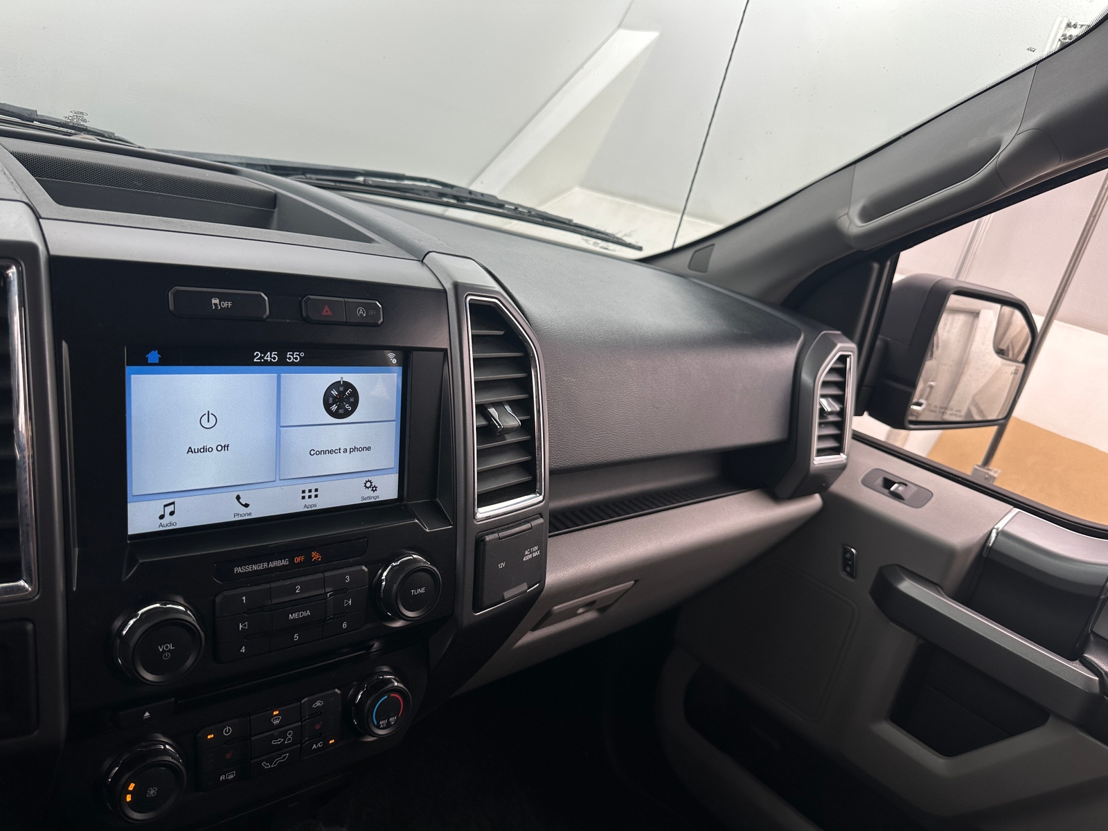 Thumbnail: 2016 Ford Econoline - 4