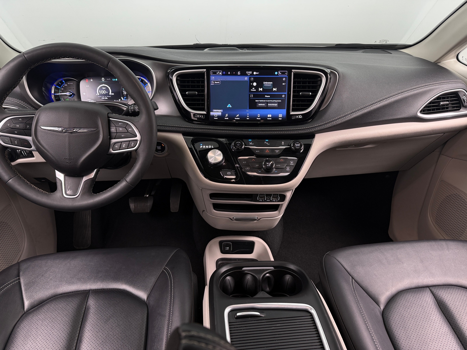 Thumbnail: 2024 Chrysler Pacifica - 2