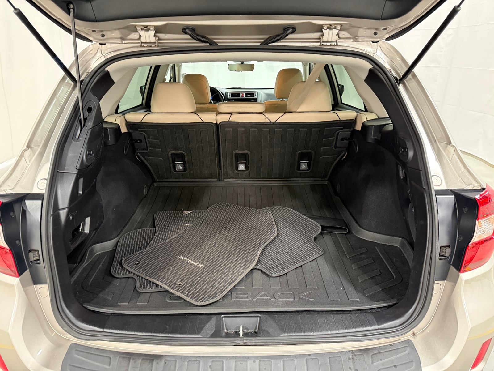 Thumbnail: 2017 Subaru Outback - 6