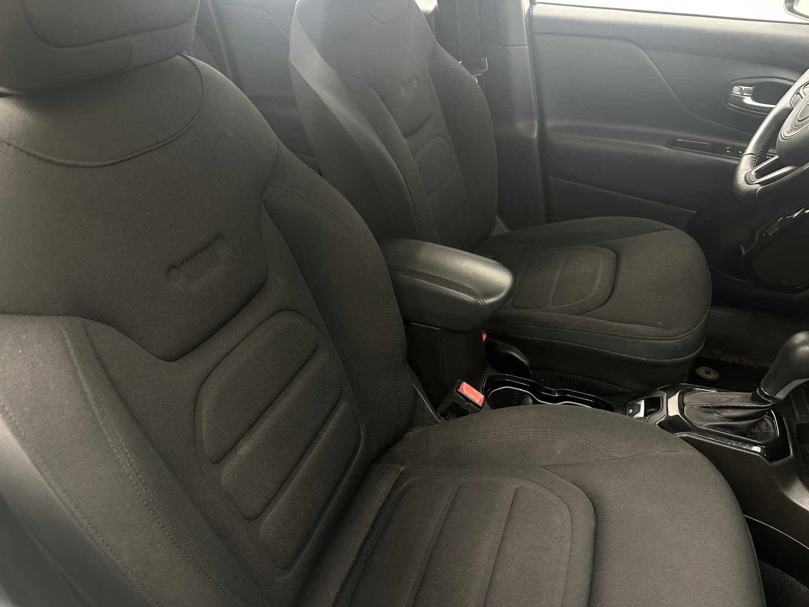 Thumbnail: 2017 Jeep Renegade - 2