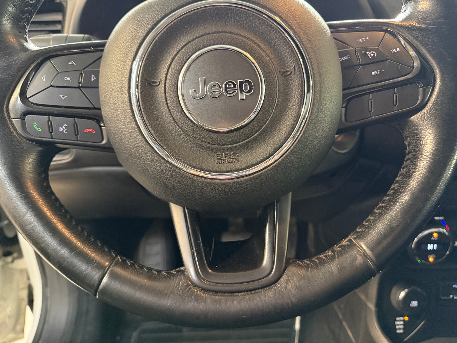 Thumbnail: 2017 Jeep Renegade - 5