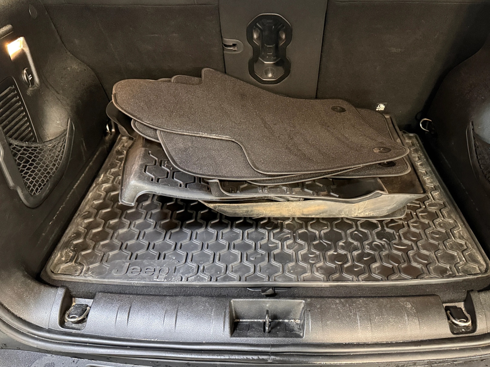 Thumbnail: 2017 Jeep Renegade - 7