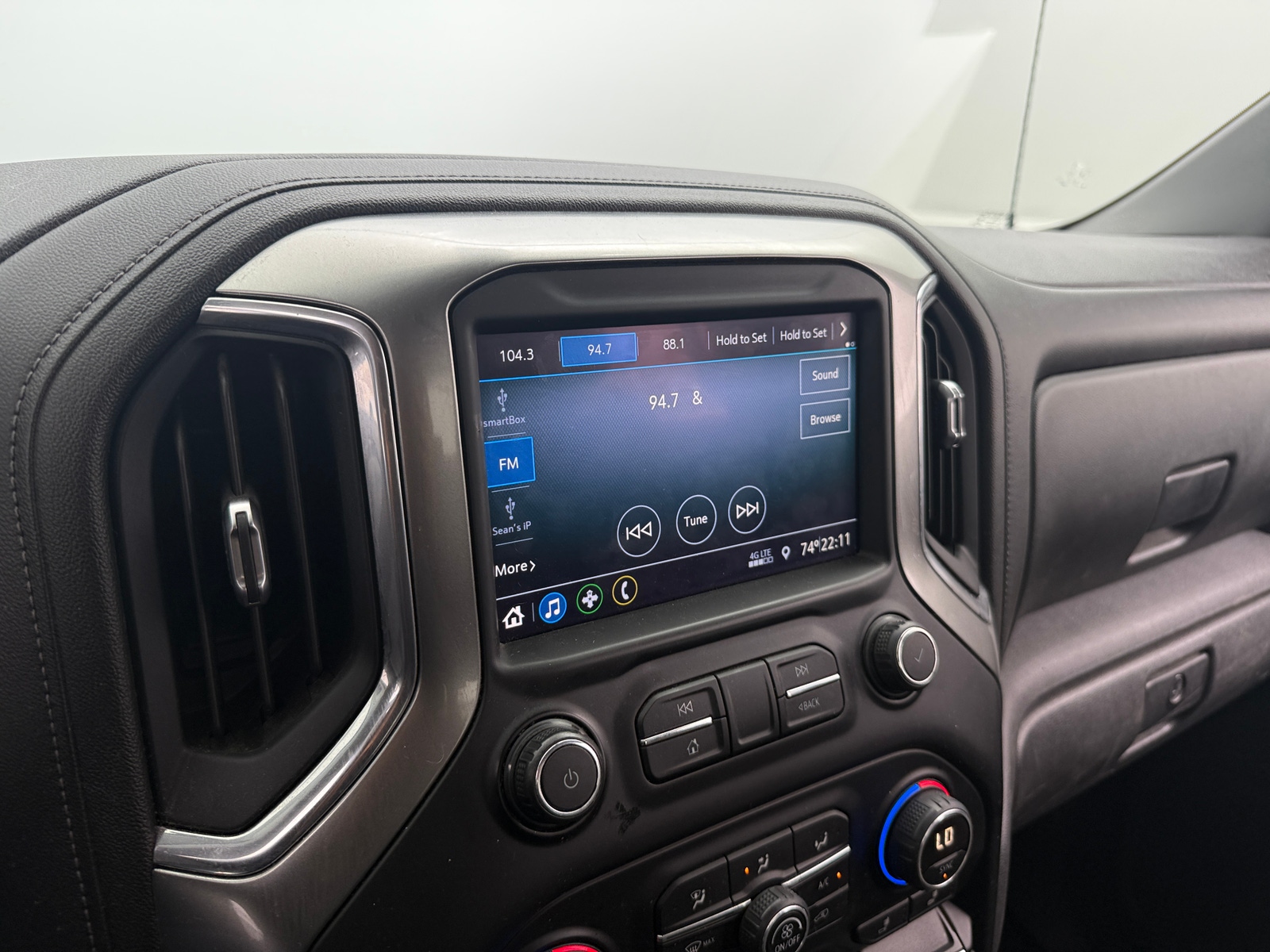 Thumbnail: 2020 Chevrolet Silverado 1500 - 4