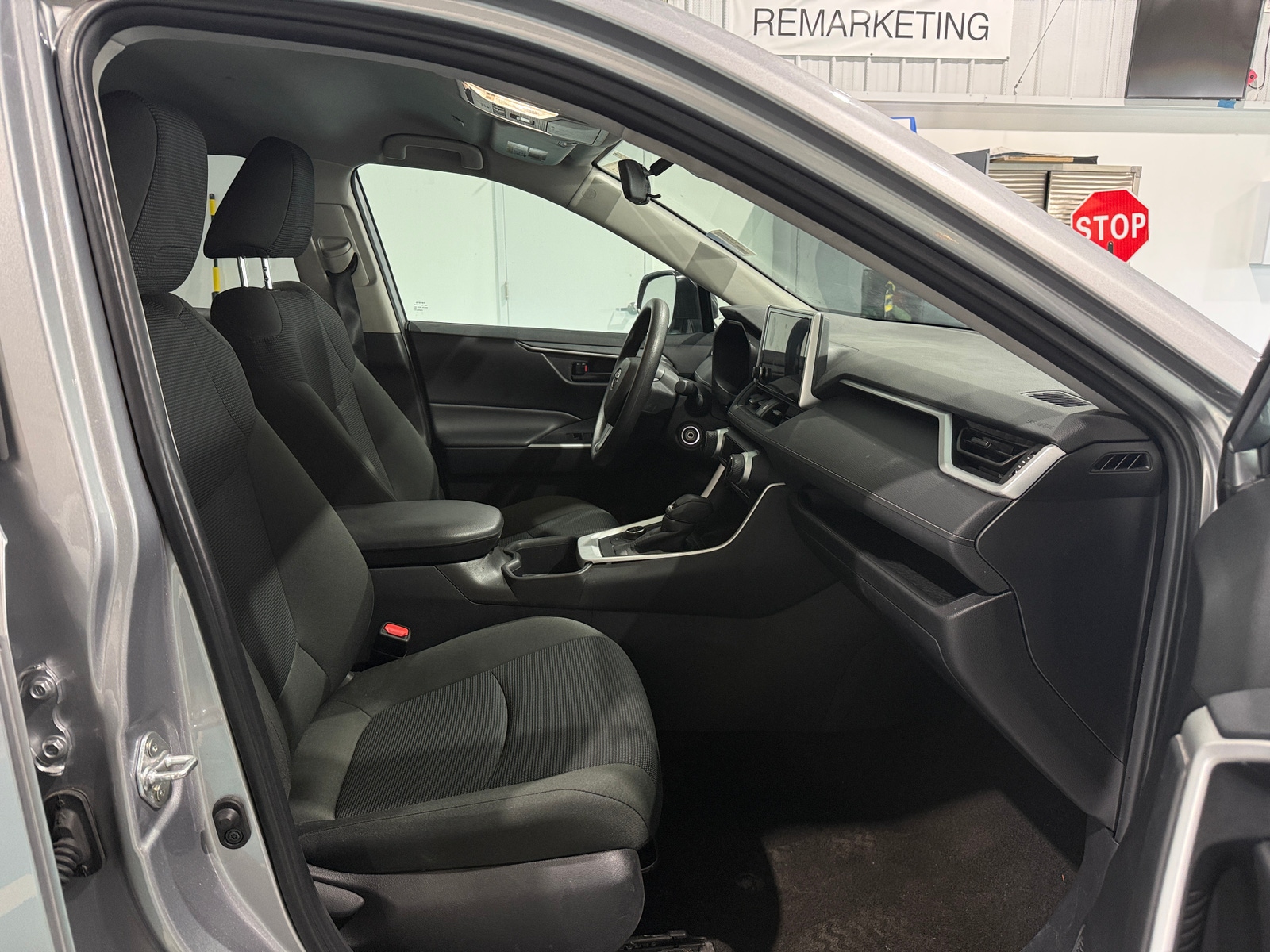 Thumbnail: 2025 Toyota RAV4 - 2