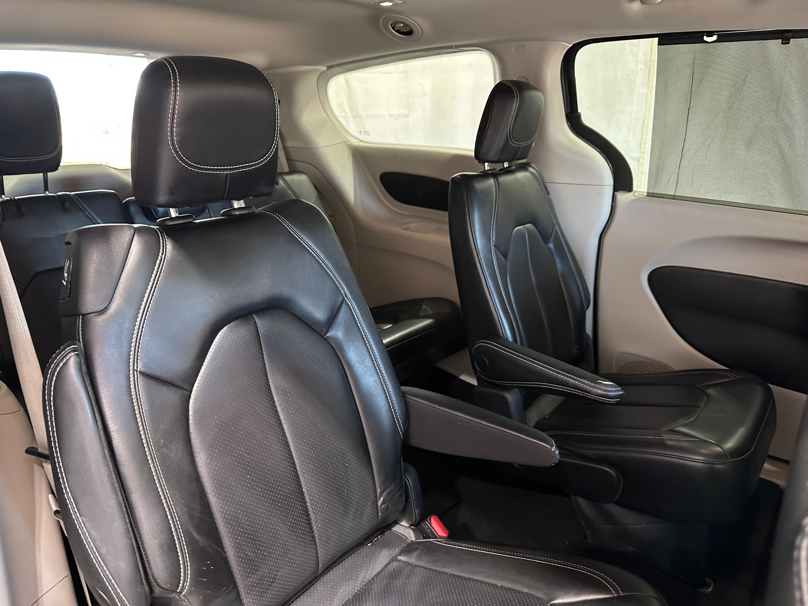 Thumbnail: 2023 Chrysler Pacifica - 5