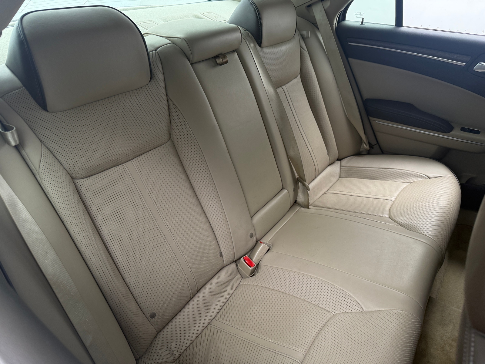 Thumbnail: 2013 Chrysler 300 - 5