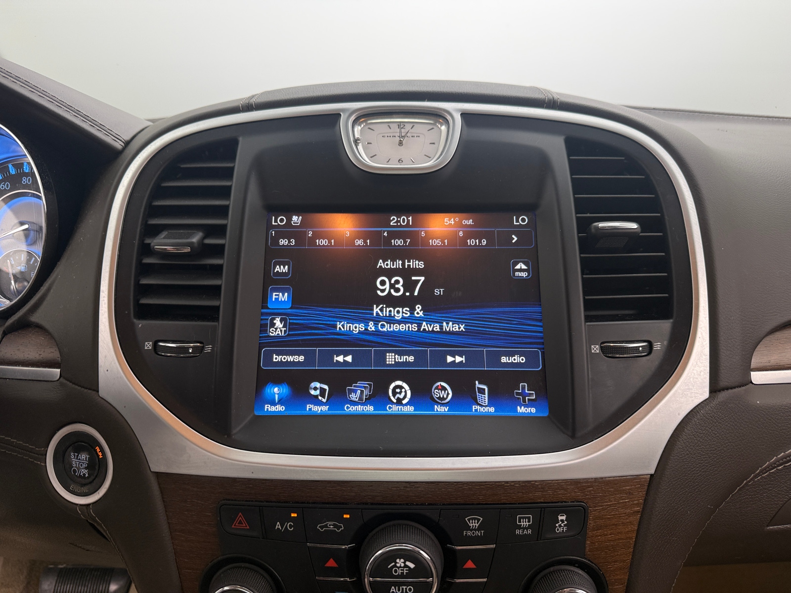 Thumbnail: 2013 Chrysler 300 - 3