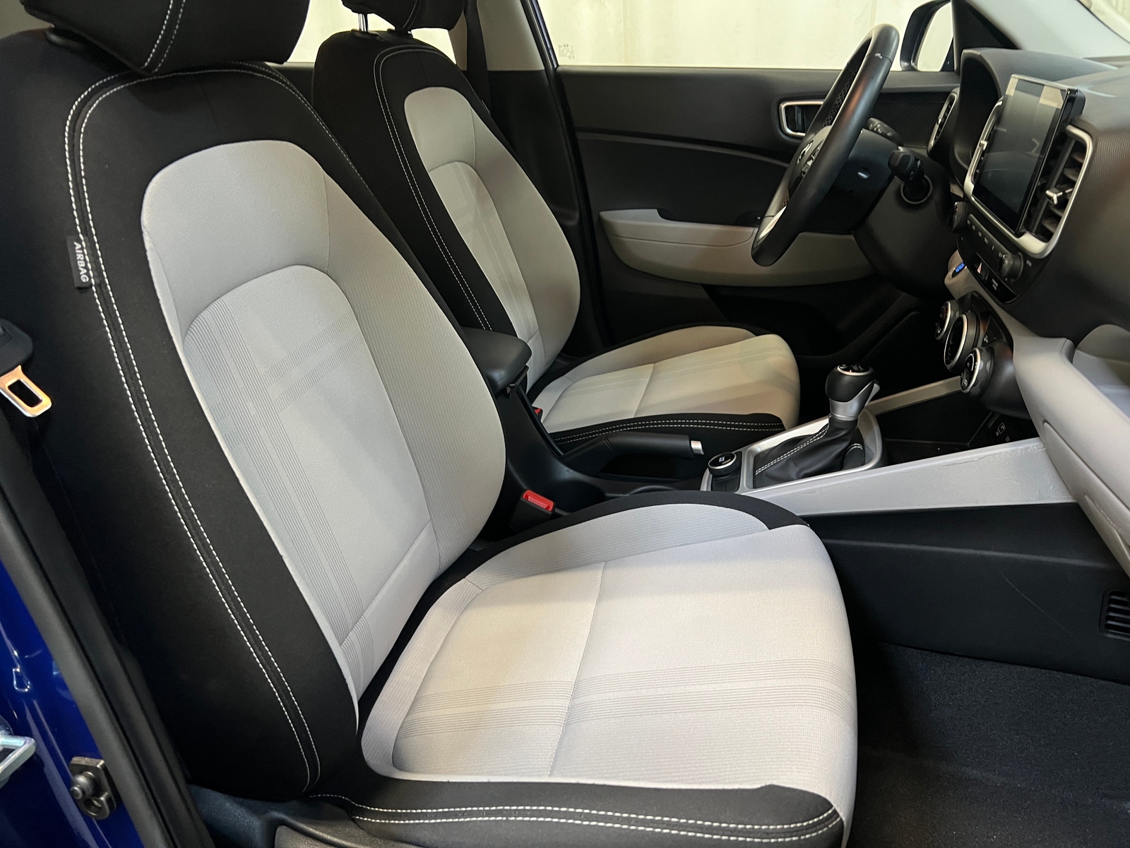 Thumbnail: 2025 Hyundai Venue - 2