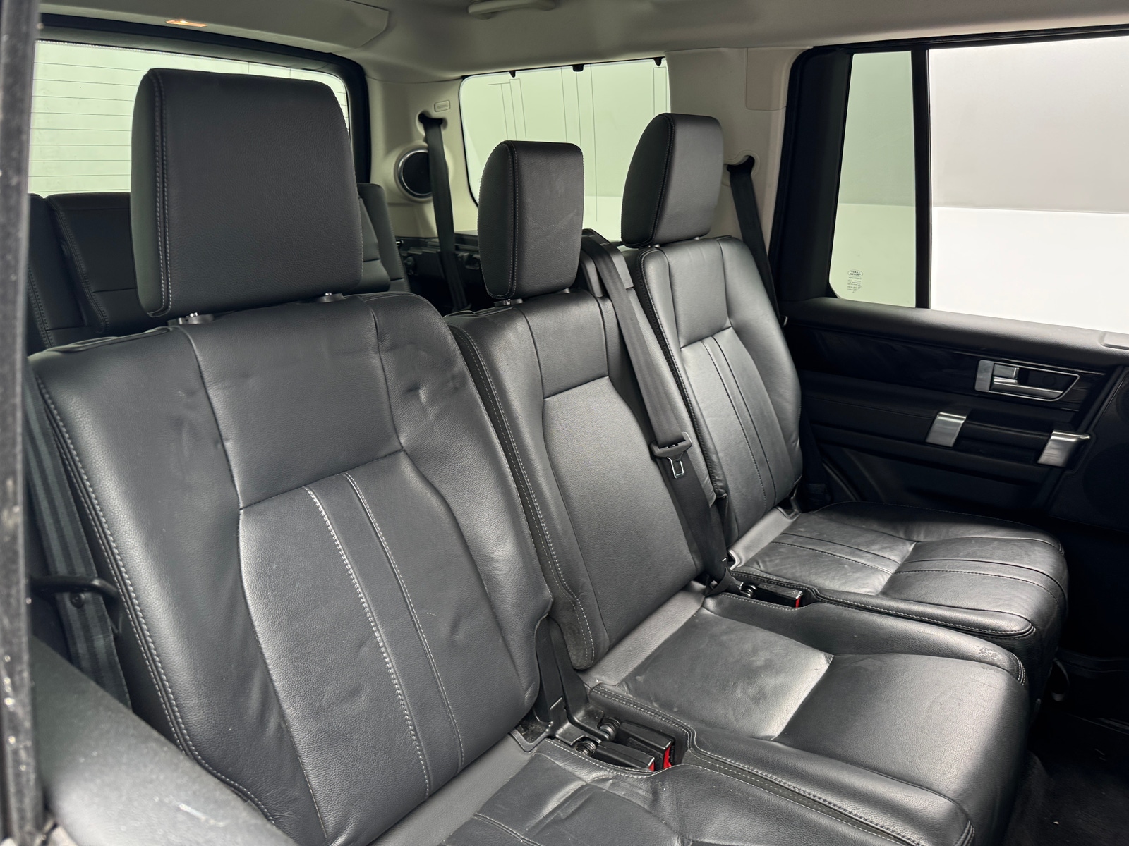 Thumbnail: 2016 Land Rover LR4 - 5