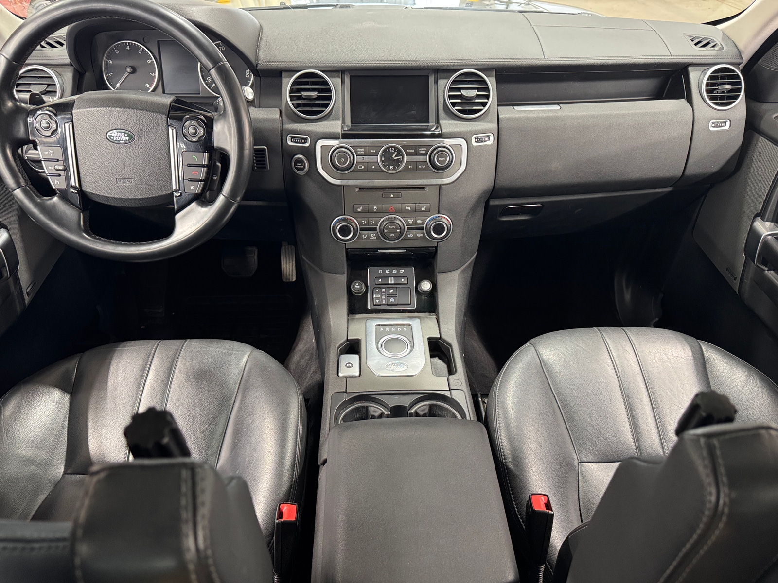 Thumbnail: 2016 Land Rover LR4 - 2