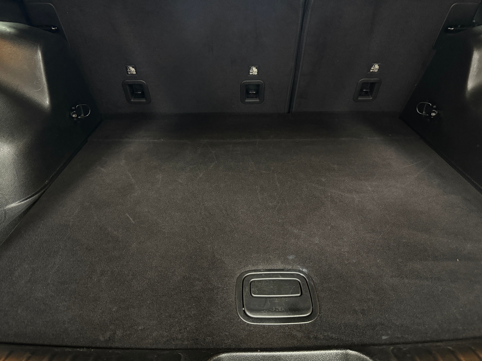 Thumbnail: 2019 Jeep Cherokee - 6