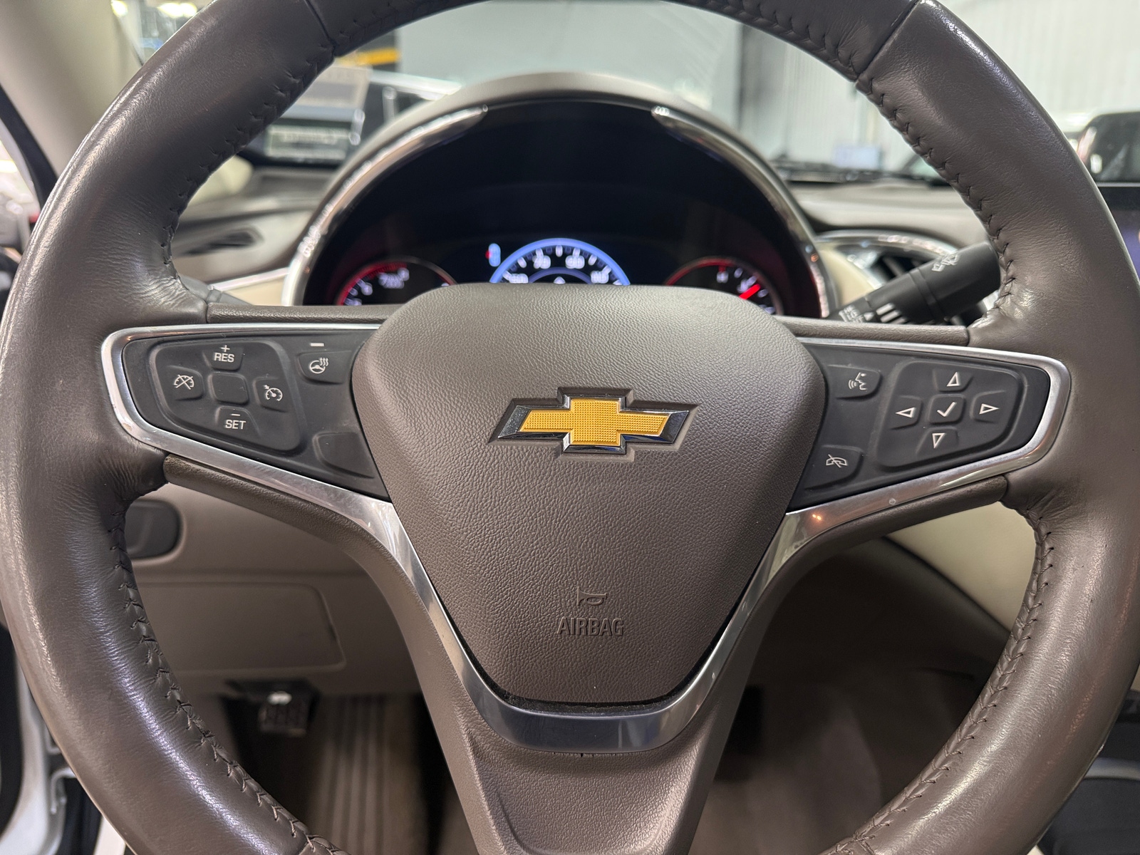 Thumbnail: 2019 Chevrolet Malibu - 4