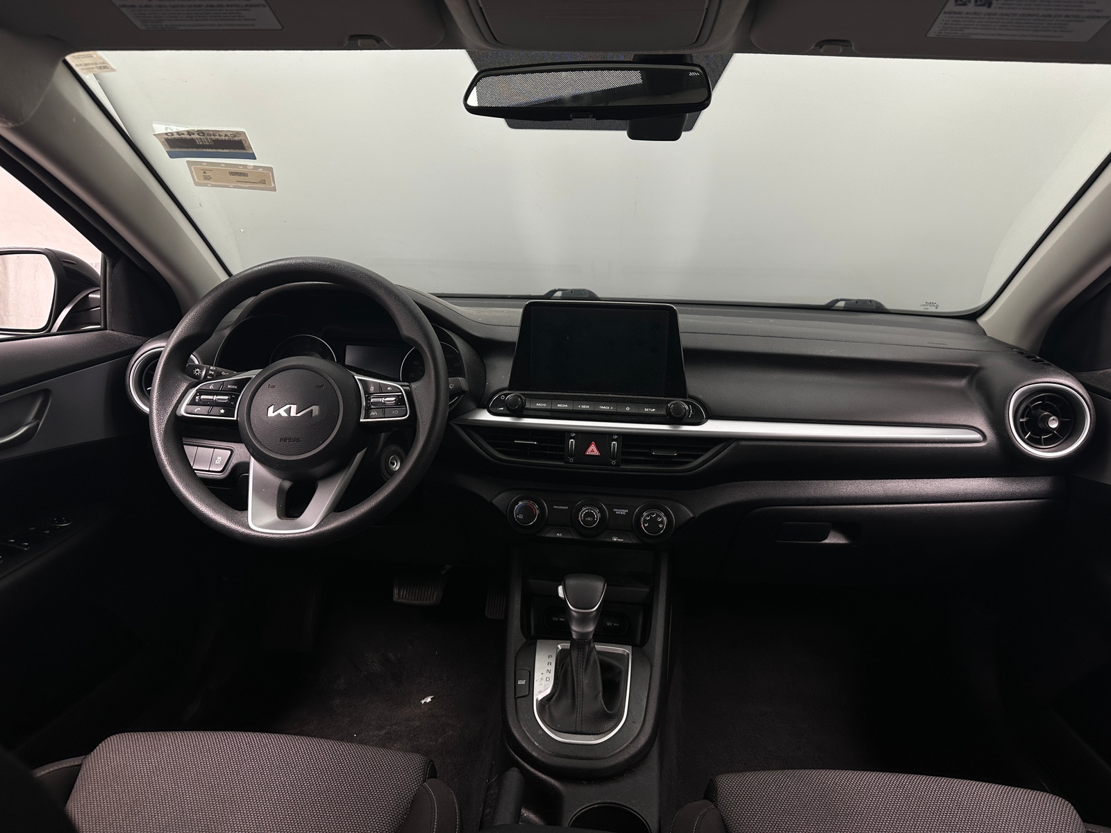 Thumbnail: 2023 Kia Forte - 3