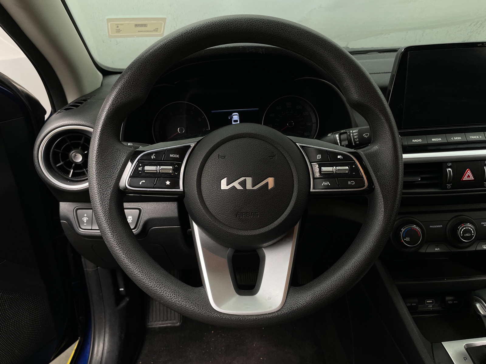 Thumbnail: 2023 Kia Forte - 5