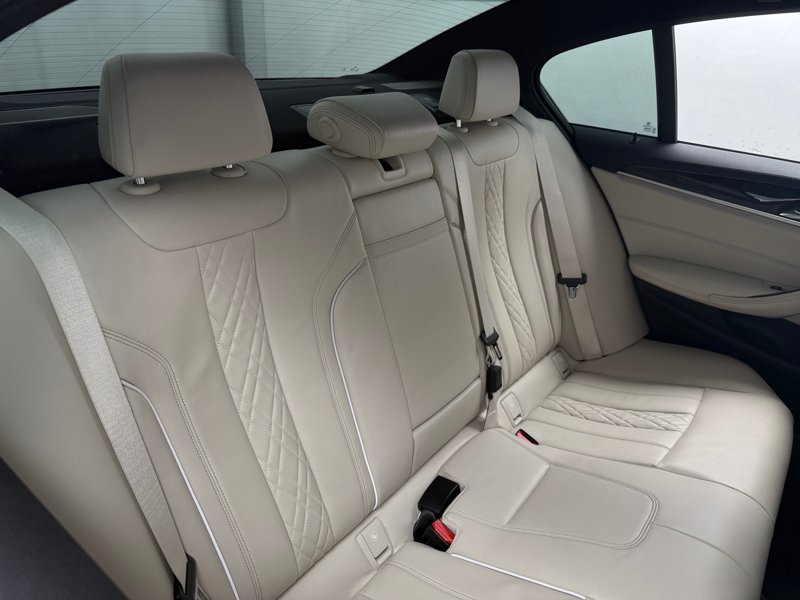 Thumbnail: 2017 BMW 5 Series - 6