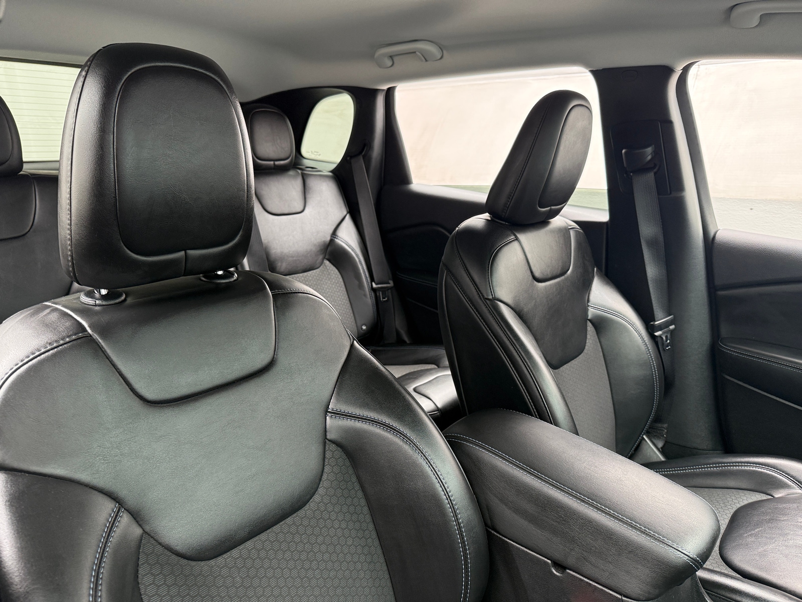 Thumbnail: 2019 Jeep Cherokee - 2