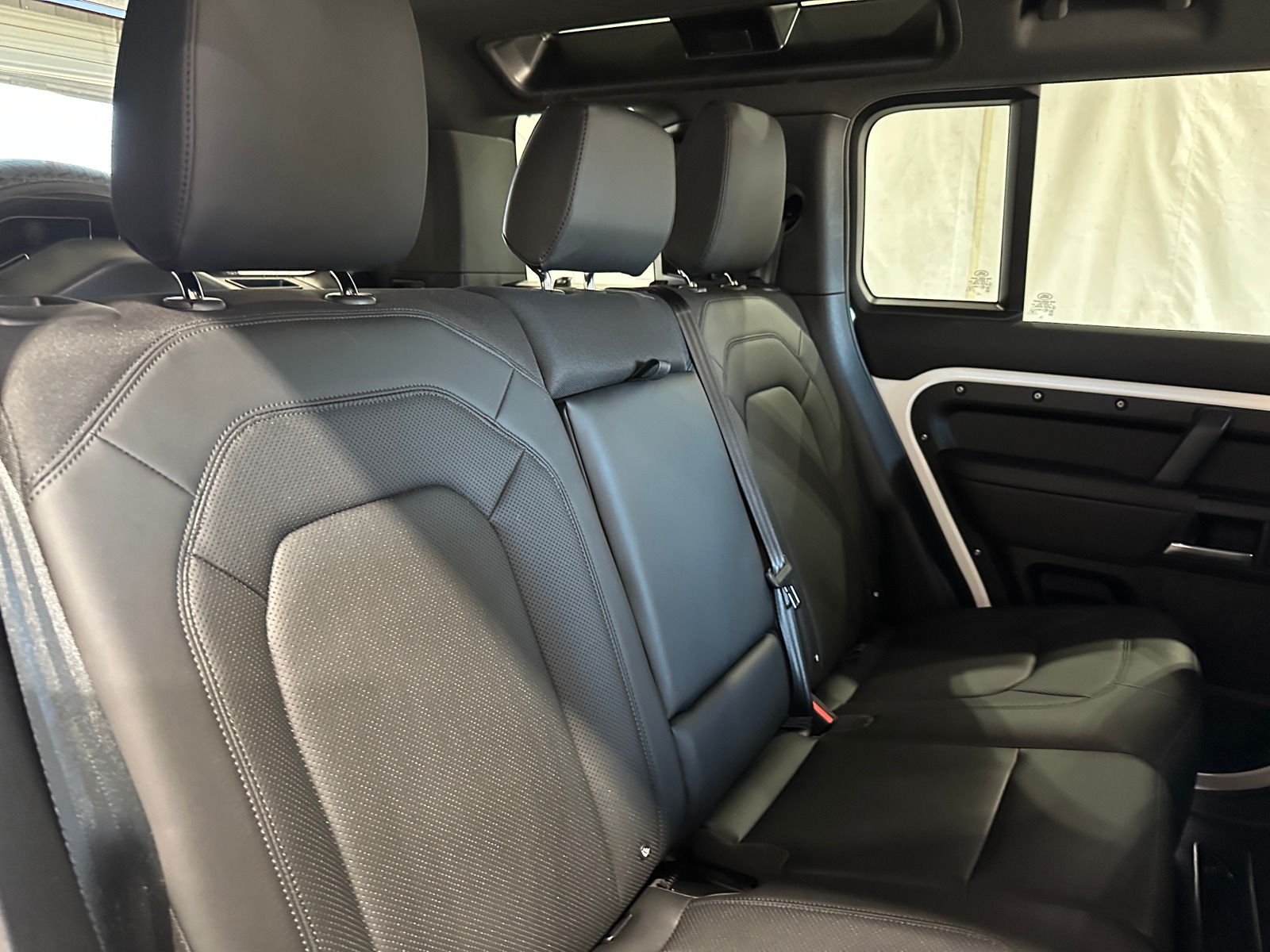 Thumbnail: 2025 Land Rover Defender - 5