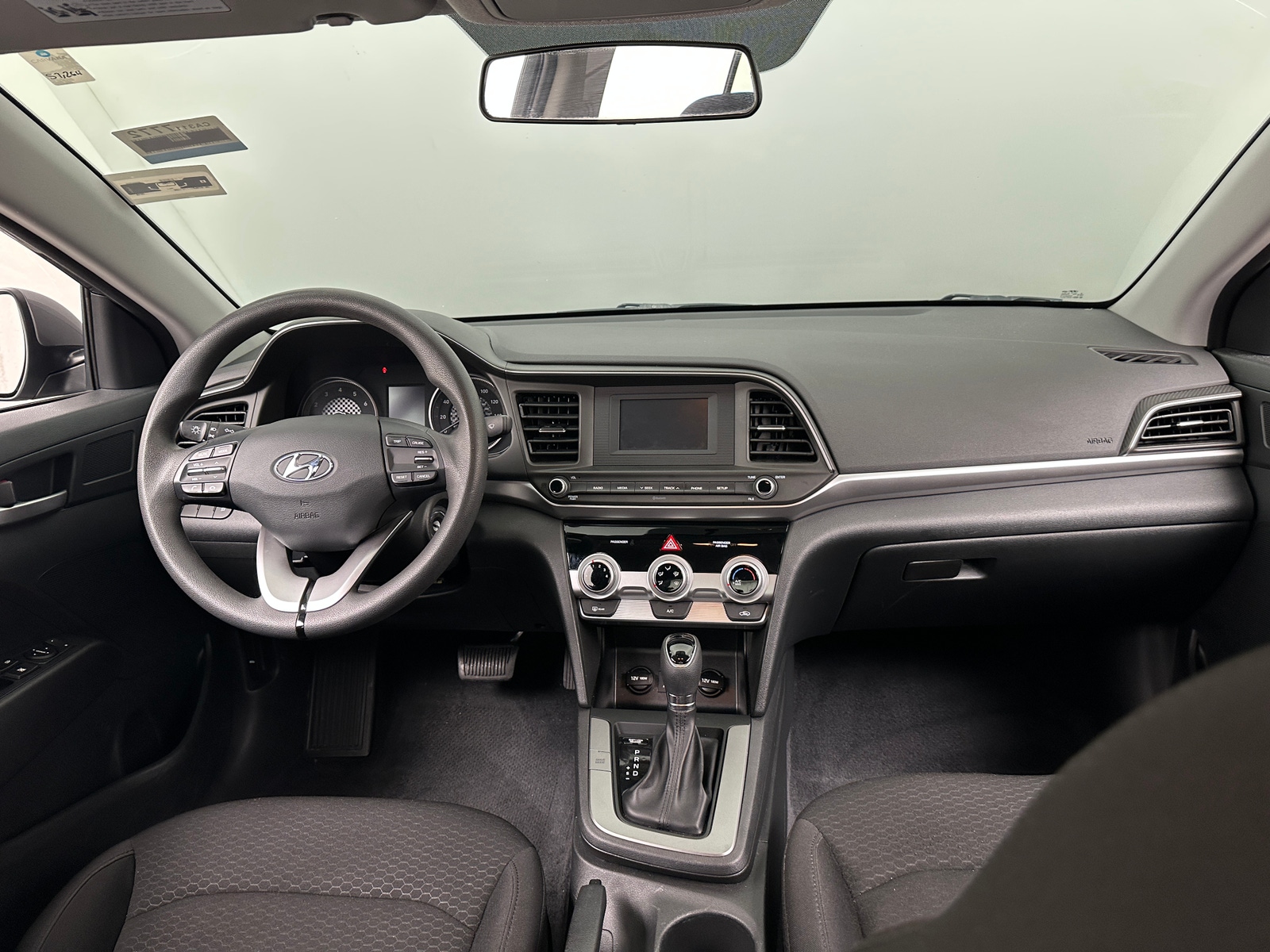 Thumbnail: 2019 Hyundai Elantra - 3