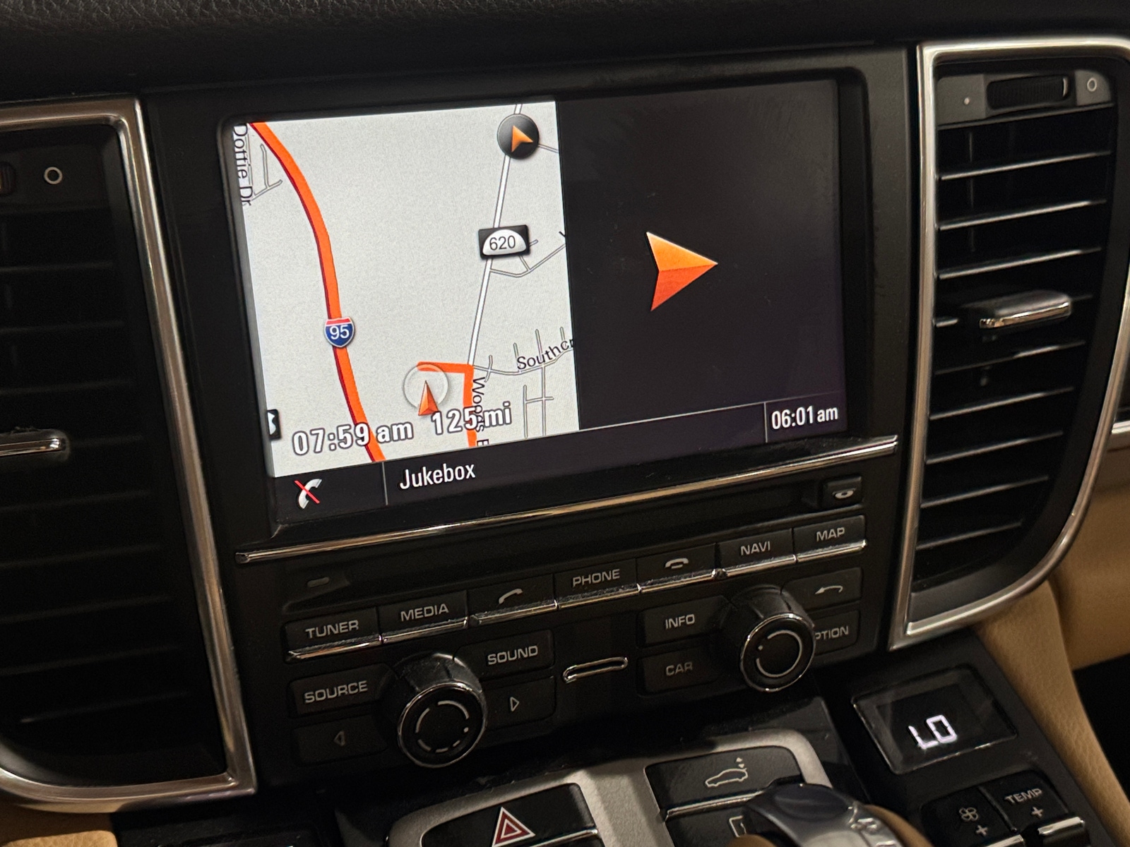 Thumbnail: 2016 Porsche Panamera - 3