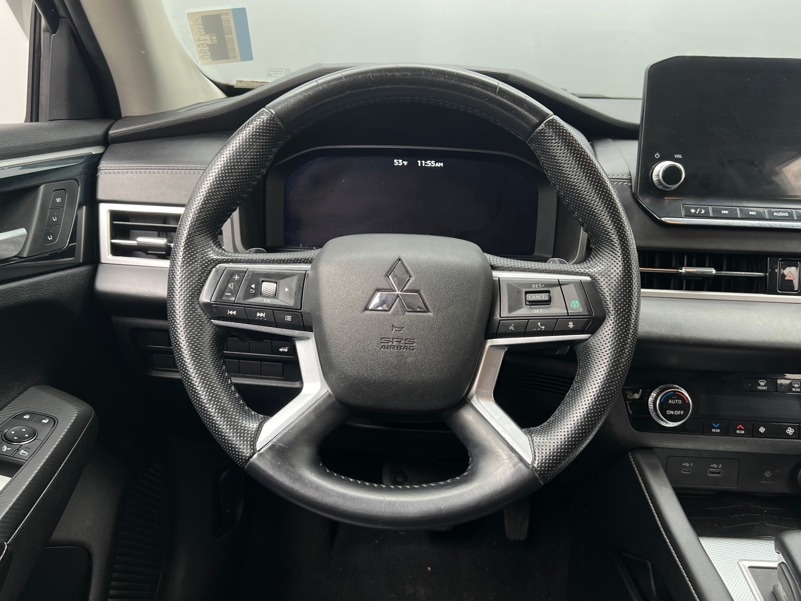 Thumbnail: 2022 Mitsubishi Outlander - 4