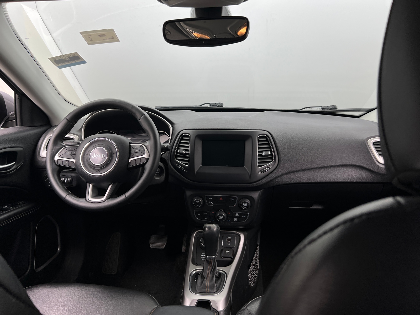 Thumbnail: 2018 Jeep Compass - 3