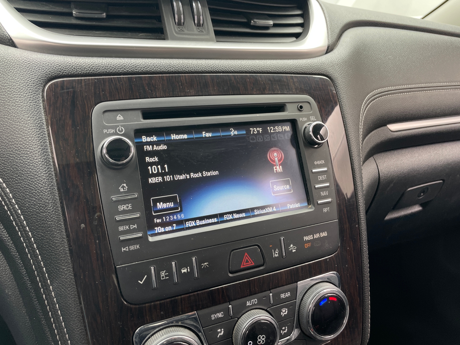 Thumbnail: 2017 Chevrolet Traverse - 3