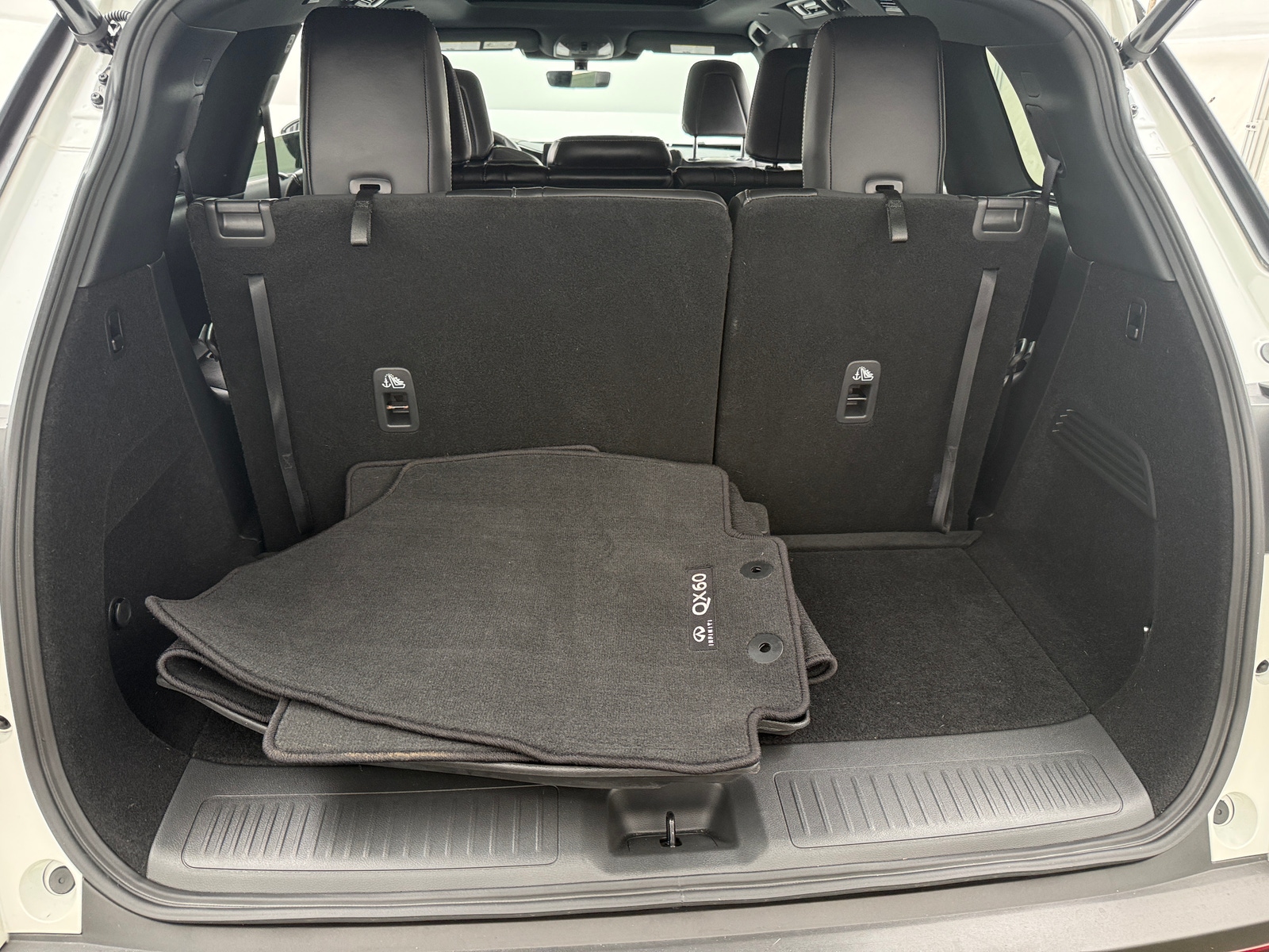 Thumbnail: 2025 INFINITI QX60 - 6