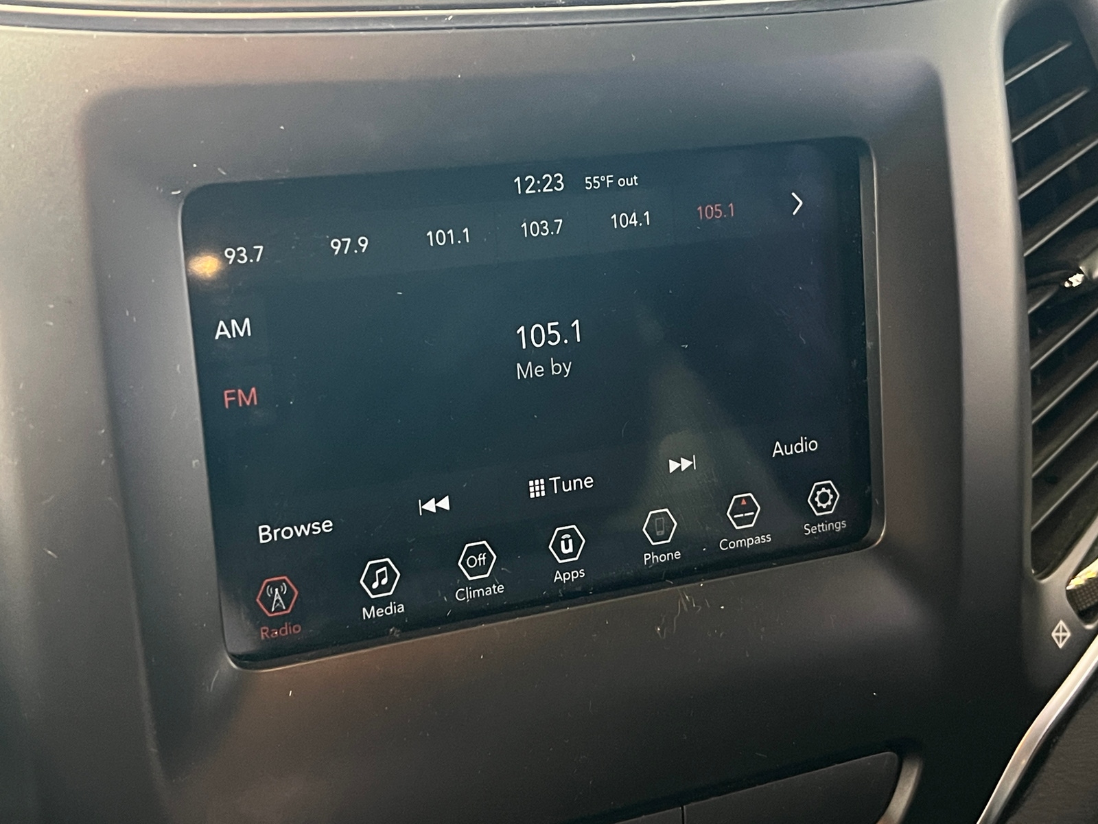 Thumbnail: 2019 Jeep Cherokee - 4